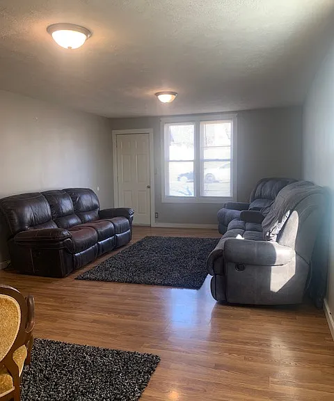 921 N 6th St #1 — Photo 3