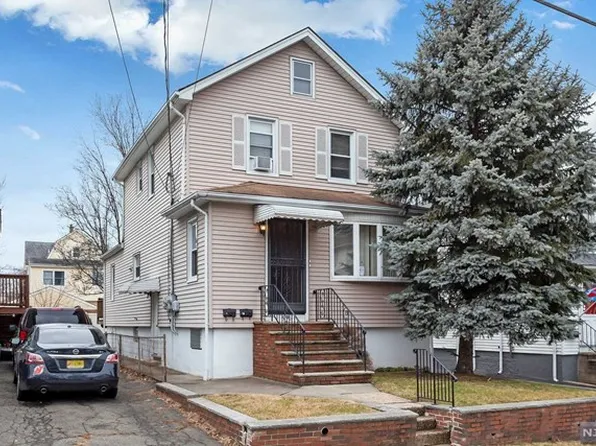 536 3rd Ave, Lyndhurst, NJ 07071