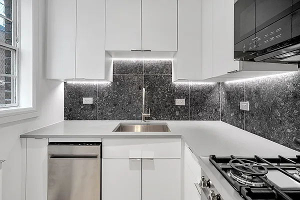 Sold by Argent Advisors LLC | media 6