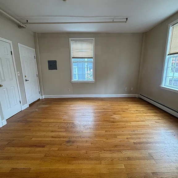 52 Washington St #4 — Photo 4