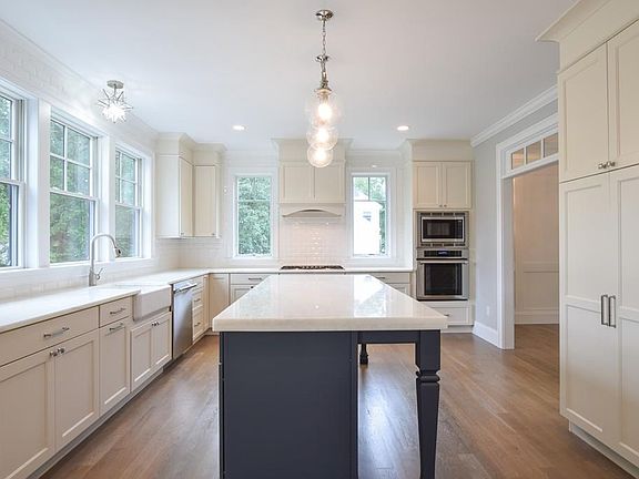 2nd image of 17 Analore Cir