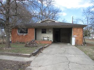 505 E 4th St, Stuttgart, AR 72160
