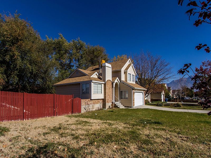1st image of 1684 W Plum Creek Dr