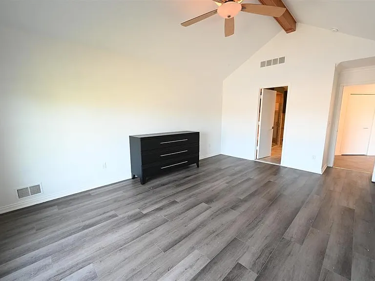 28777 Berwick Ct #1 — Photo 20