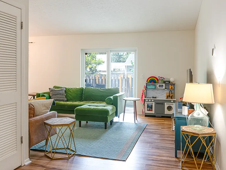6805 S Gabrielle St — Photo 17