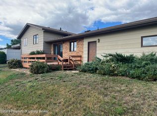 2107 10th Ave W, Dickinson, ND 58601