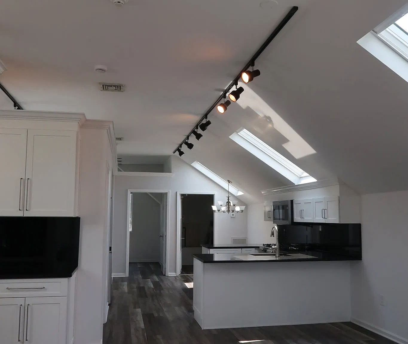 1 bed, 1500 sqft, $2,500 — Photo 3