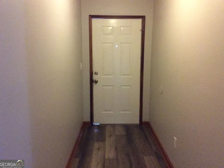 104 Richard Way — Photo 2