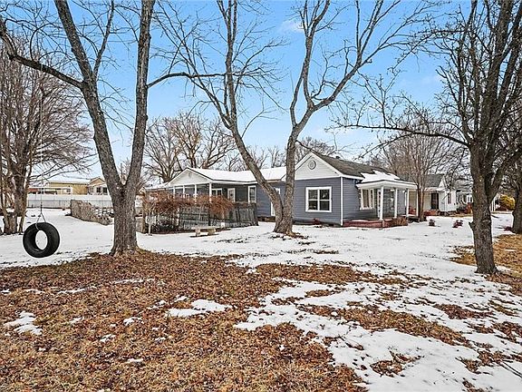 3rd image of 1203 Ridge Ave