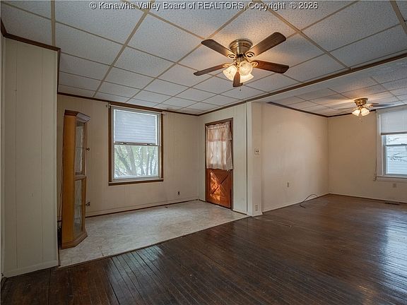 4th image of 850 Greendale Dr