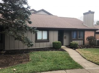 1309 Huntsman Ln, Centerville, OH 45459