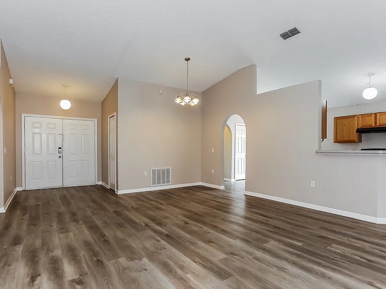 98 Reeding Ridge Dr E — Photo 3
