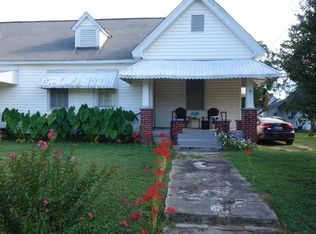 545 8th St #B, Winnsboro, SC 29180