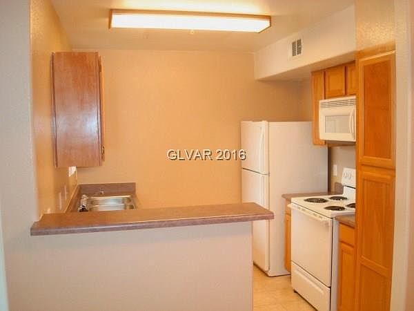 2nd image of 45 Maleena Mesa St APT 425