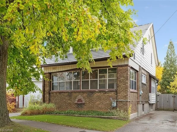 41 Rose St, Kitchener, ON N2H 1L5