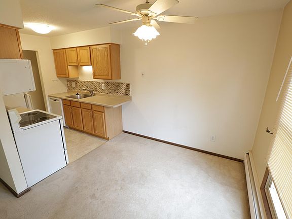 4th image of 816 Old Settlers Trl APT 1