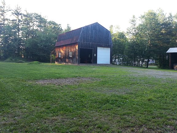 2 story barn with car lift