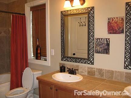 5th image of 107 Silver Glen Dr