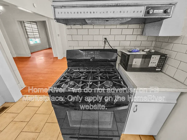 2548 28th St W — Photo 11