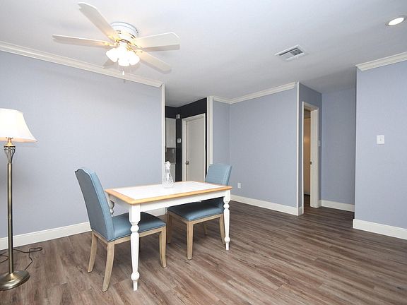 3rd image of 40 River Creek Way