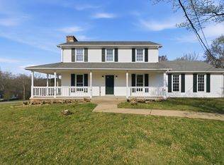 212 Old Columbia Rd, Dickson, TN 37055