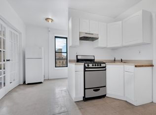337 E 94th St #3B, New York, NY 10128