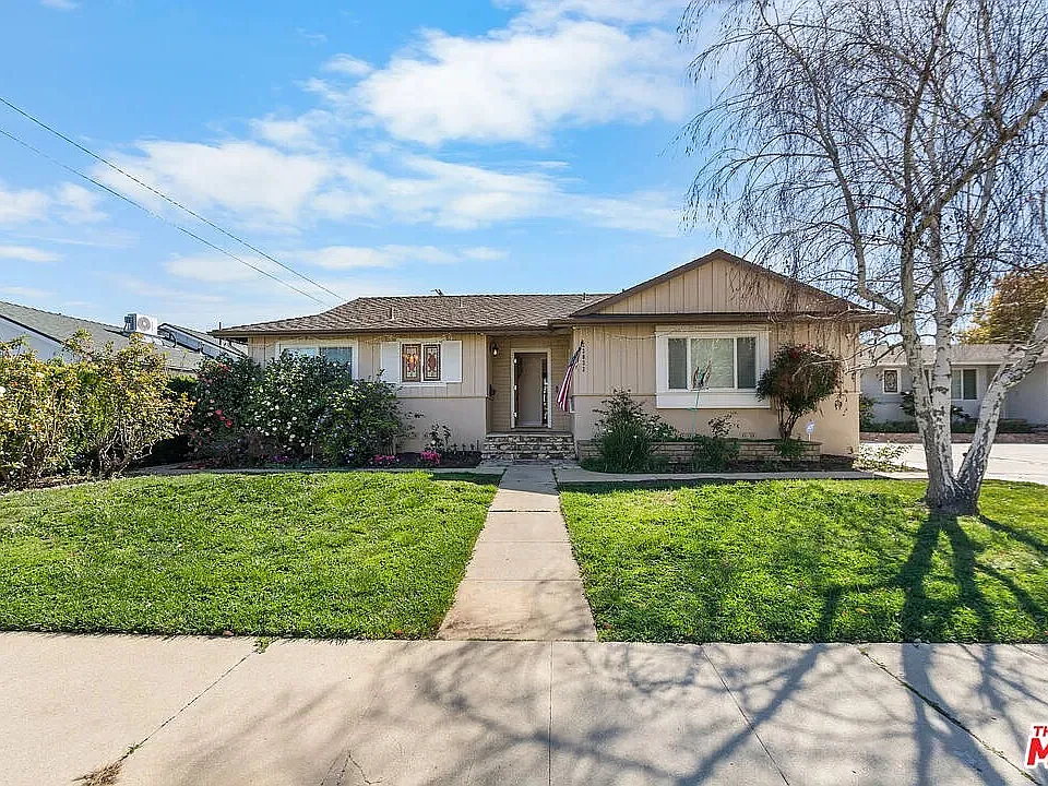23032 Mobile St