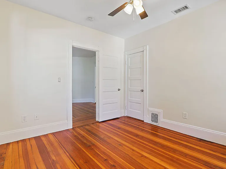 30 Tuttle St #2 — Photo 8