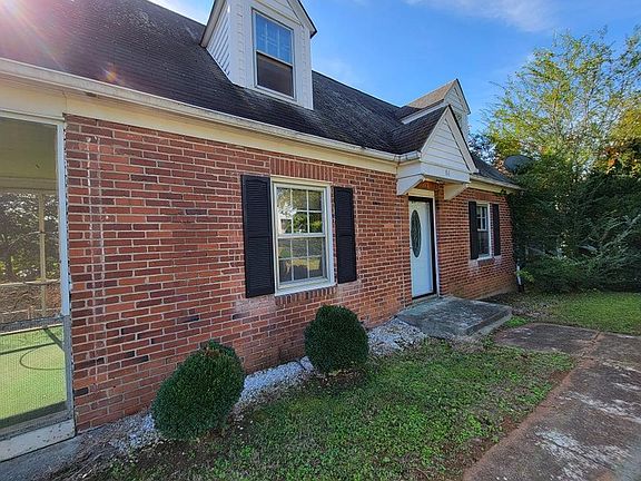 2nd image of 86 Sunrise Ave