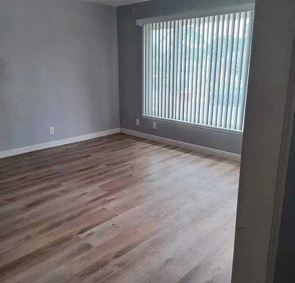 5402 Nancy Way — Photo 2