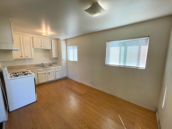 4th image of 1541 N Hope Ave APT D
