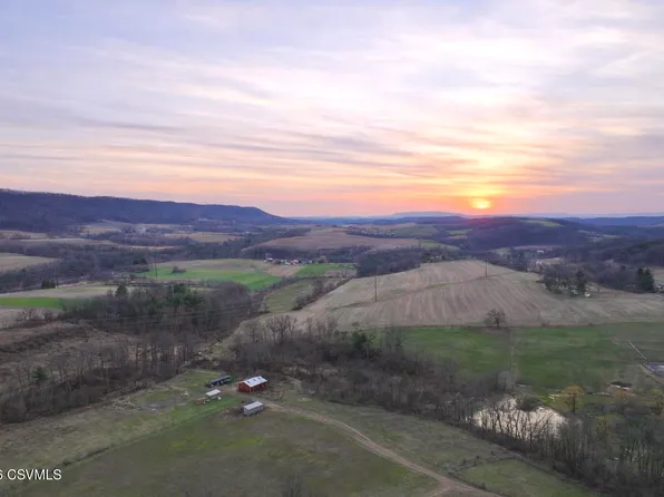 526 Cherry St, Paxinos, PA 17860