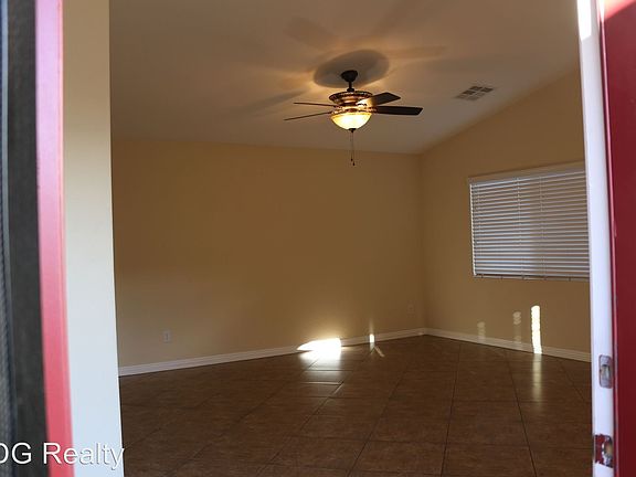 4th image of 5305 Sand Dollar Ave