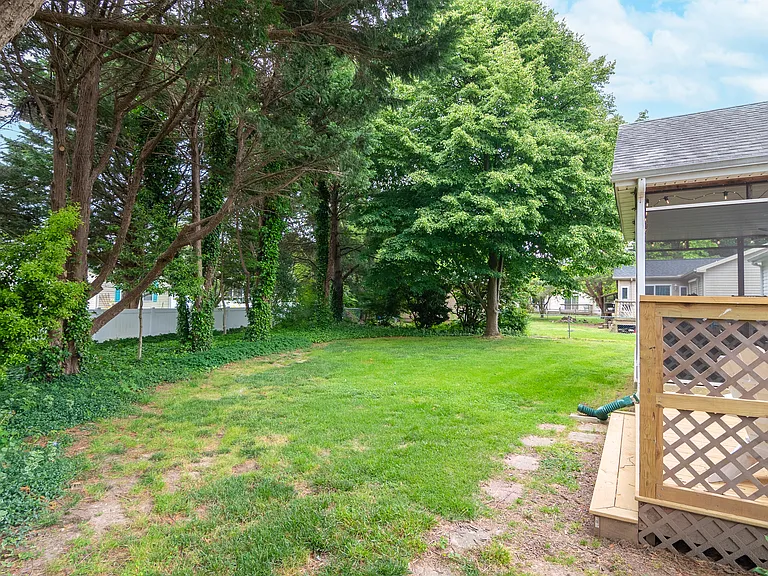 18 Bryn Mawr Dr — Photo 39