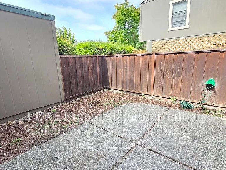 963 Santa Cruz Way — Photo 6