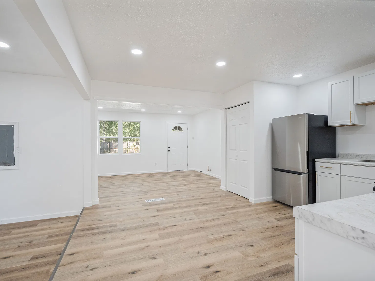4 bed, 1664 sqft, $1,845 — Photo 4