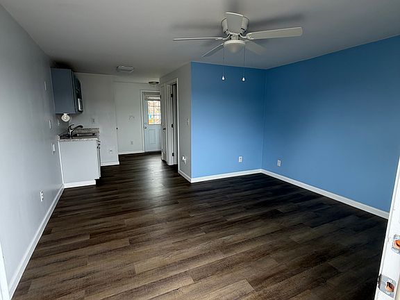 3rd image of 142 Pleasant Pine Cir