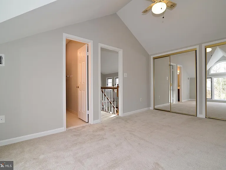10200 Aspen Willow Dr — Photo 39