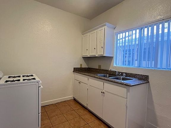 5th image of 1445-1447 W 54th St #1447-B