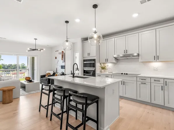 30 Coppersmith Way #408, Canton, MA 02021