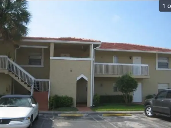 10034 Twin Lakes Dr, Coral Springs, FL