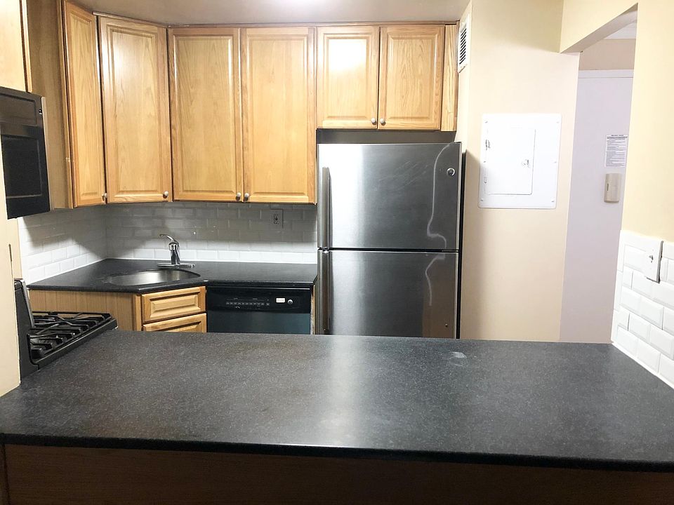 1st image of 14016 34th Ave #10F
