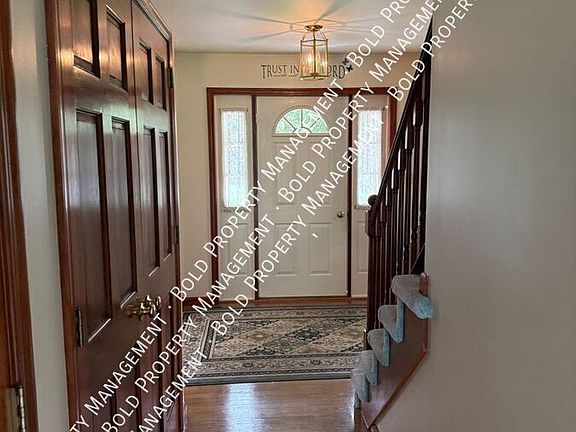 5th image of 1695 Louser Rd