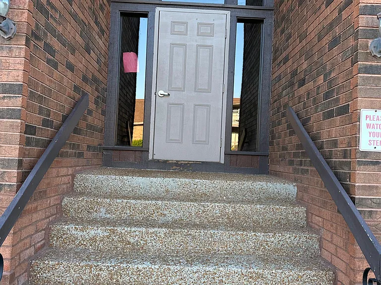 2027 Porte De Leau Ct #104 — Photo 9