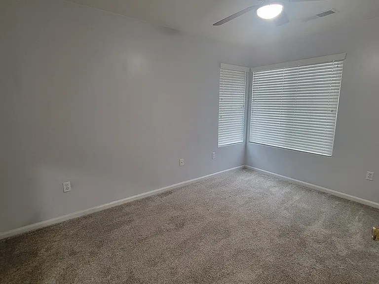 10919 Golden Valley Dr — Photo 18
