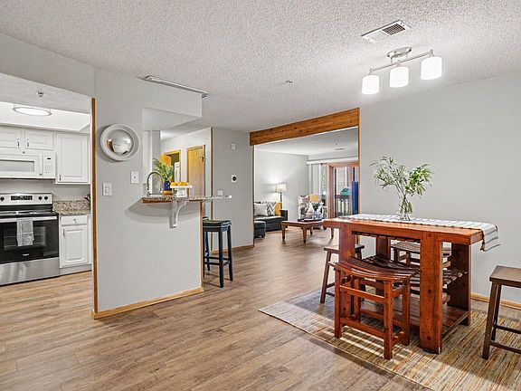 4th image of 2800 Sundown Ln #106