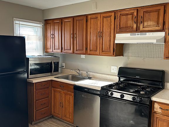2nd image of 1126 Roxton Dr
