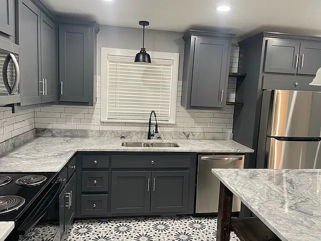 2 bed, 1009 sqft, $1,325 — Photo 3