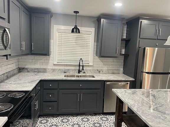 3rd image of 4335 Moana Dr