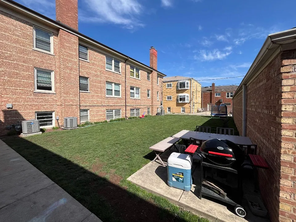 1321 N Harlem Ave #1N